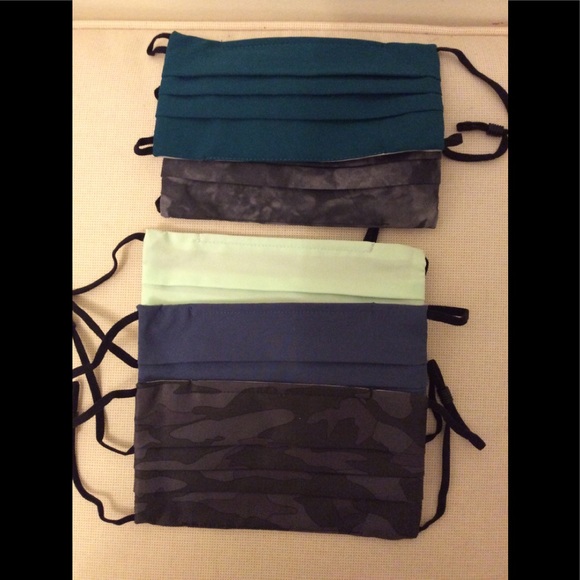 3 packs for $5. Athleta everyday 5 face mask. - Picture 5 of 7